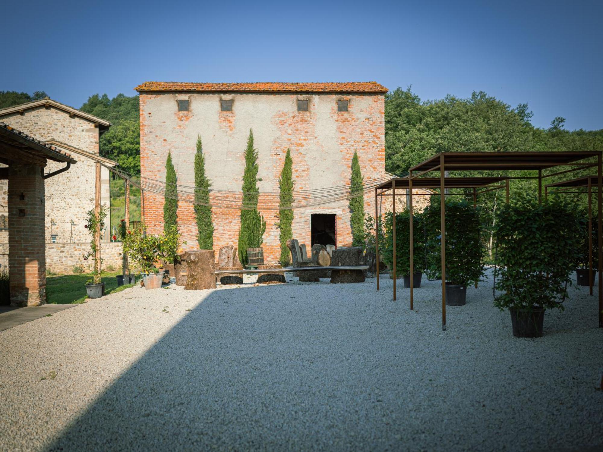 Agriturismo Podere Tovari アンギアーリ エクステリア 写真