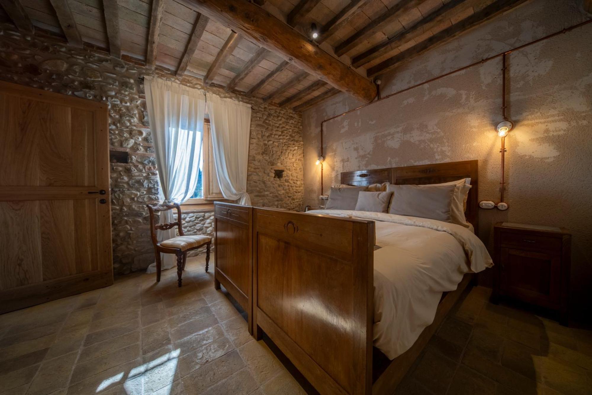 Agriturismo Podere Tovari アンギアーリ エクステリア 写真