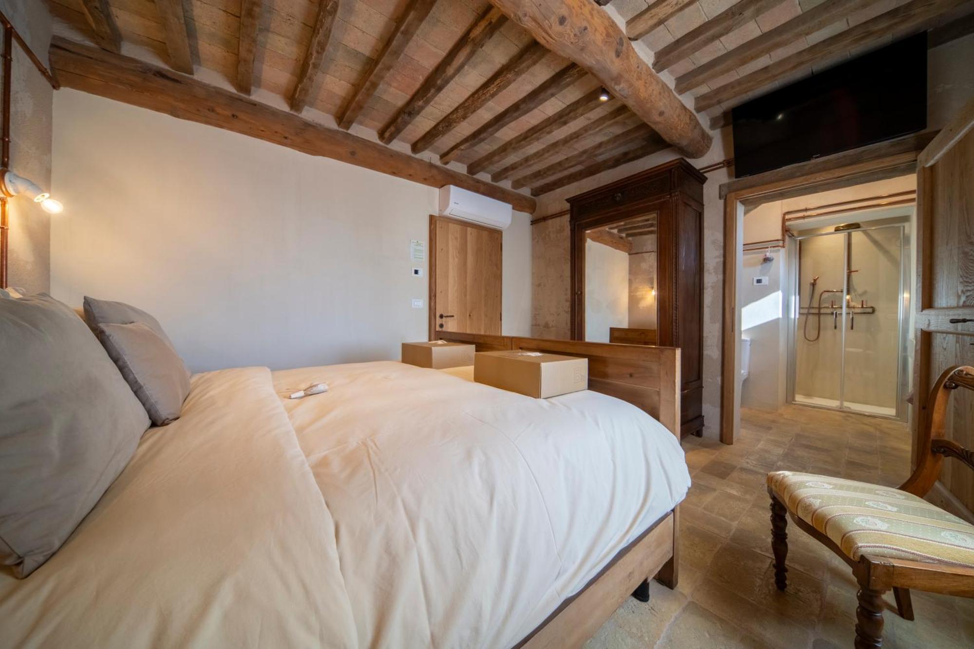 Agriturismo Podere Tovari アンギアーリ エクステリア 写真
