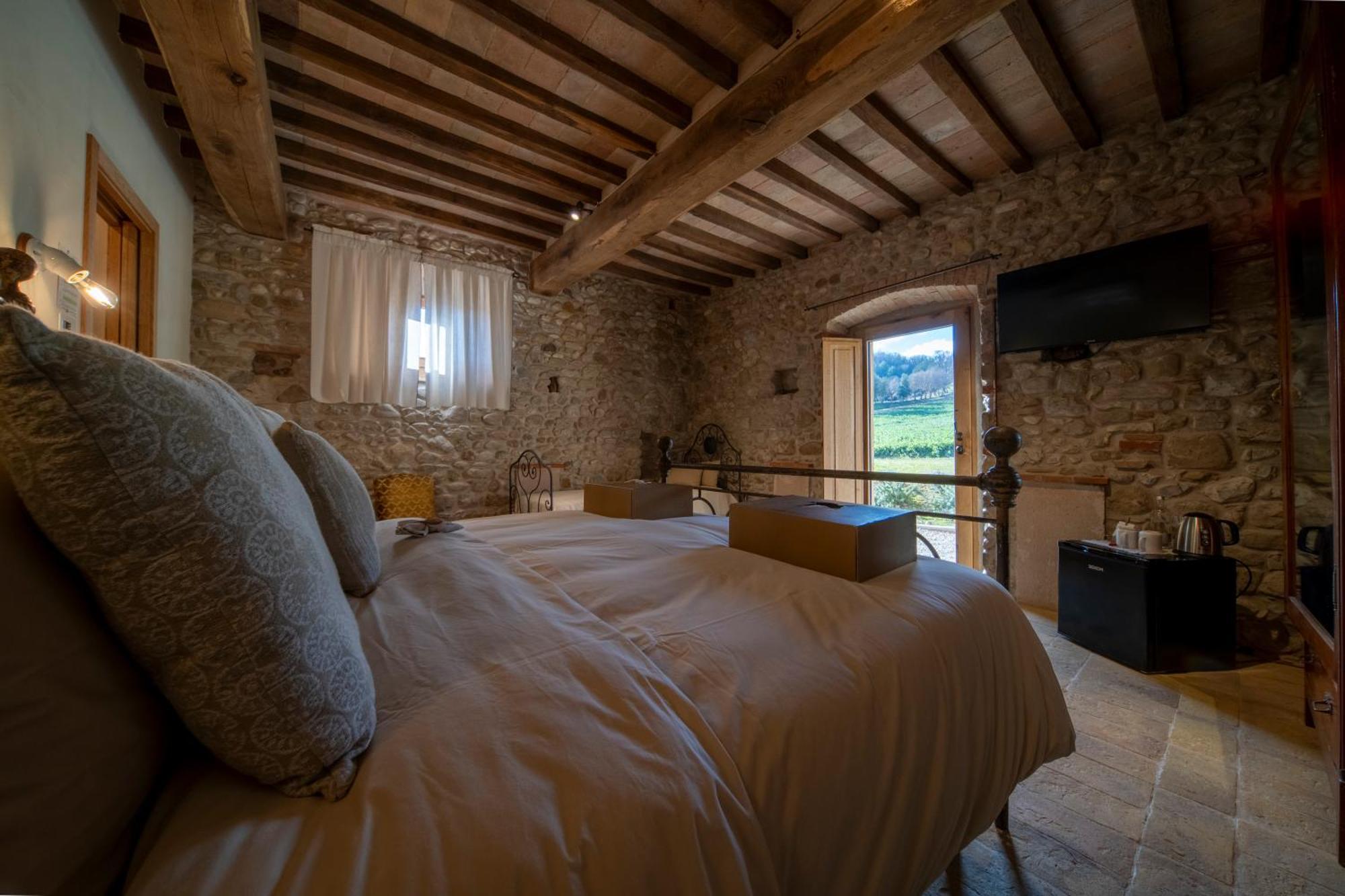 Agriturismo Podere Tovari アンギアーリ エクステリア 写真